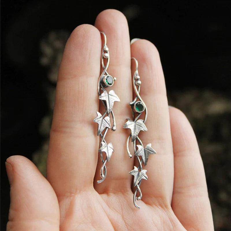 Elowen – Boucles d'oreilles vintage avec feuilles de fée