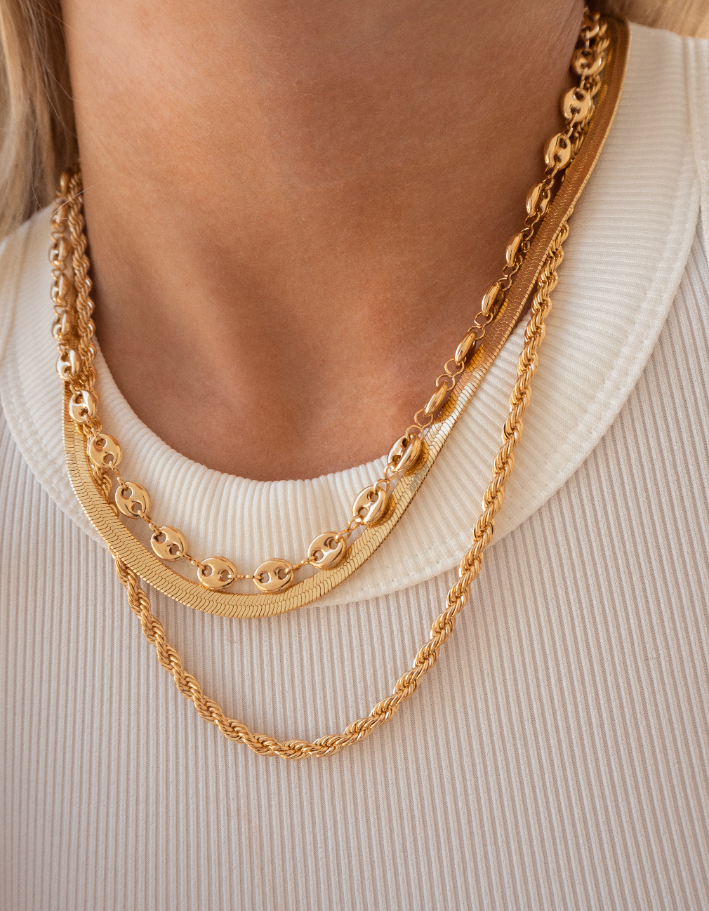 Gigi - Collier en chaîne de spike dorée (serpent)
