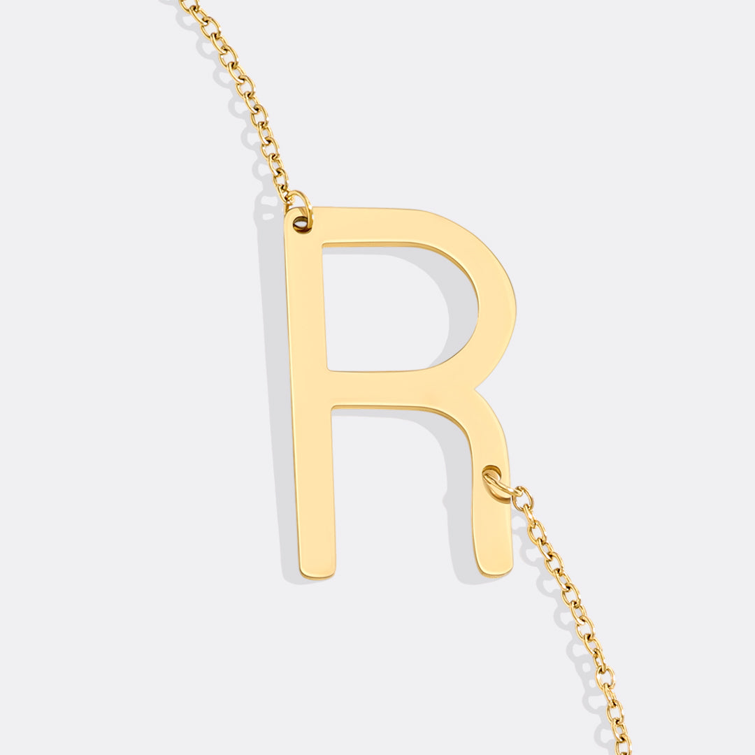 Inez – Collier avec initiale déclarative