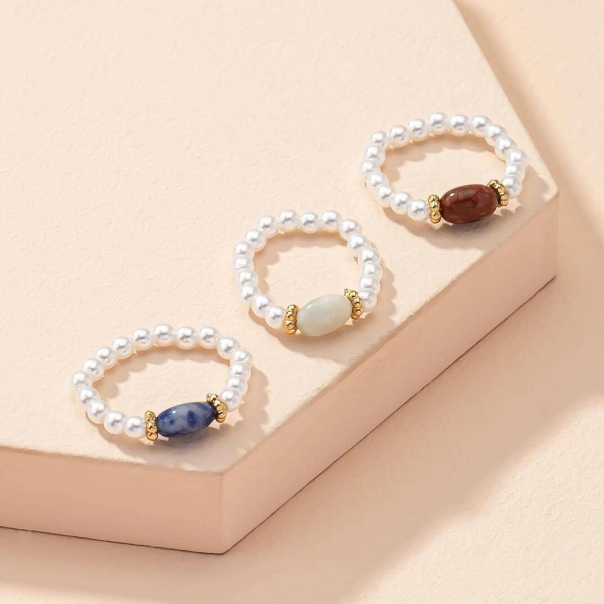 Perle de pierre - Bague en perles vintage