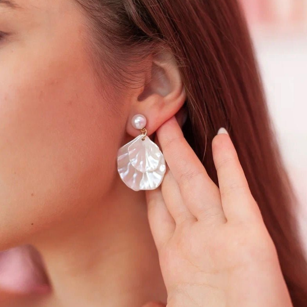 Coquille brillante de perle - Boucles d'oreilles pendantes en coquille