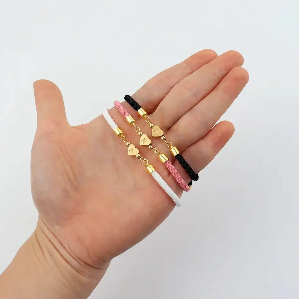 Daphne – Bracelet cœur personnalisé pour femme