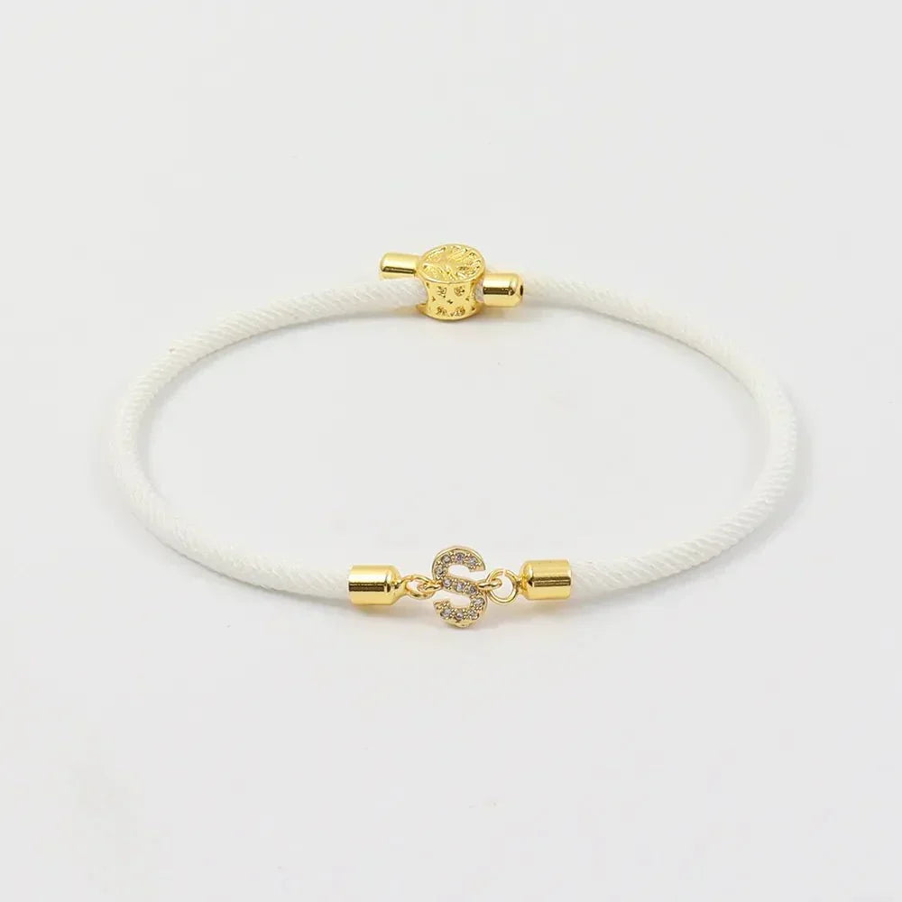 Calla – Bracelet ajustable avec initiale gravée