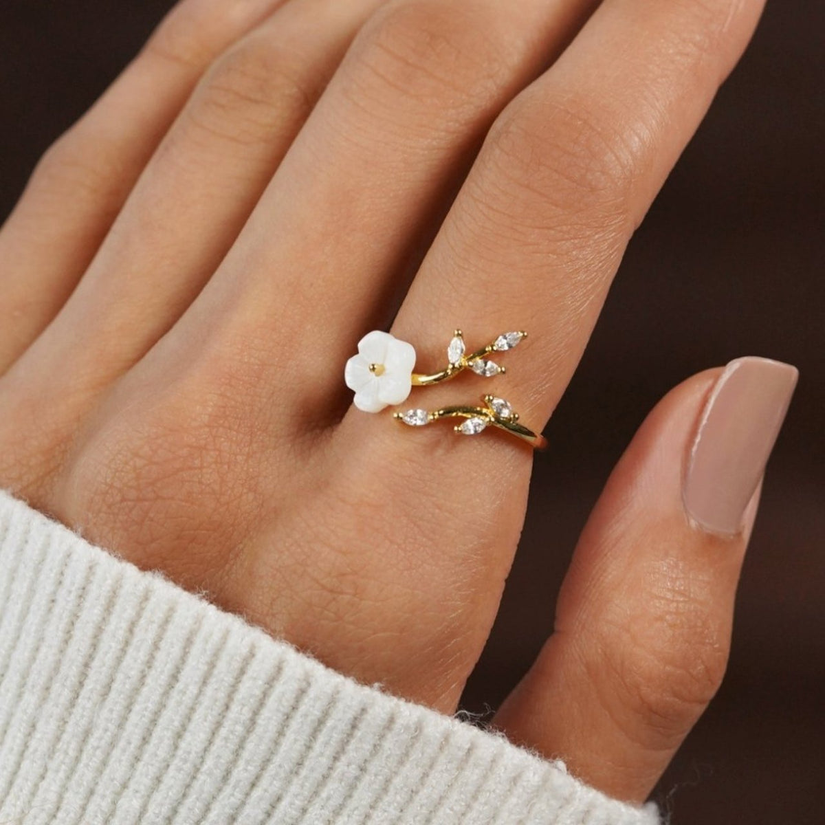 Bague de Fleur Sauvage - Bague de Pétale en Cristal de Coquillage