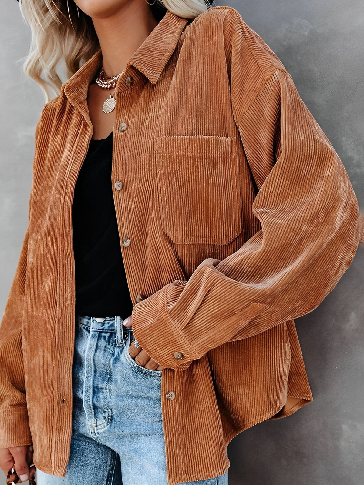 Amara - Veste en velours côtelé avec boutons