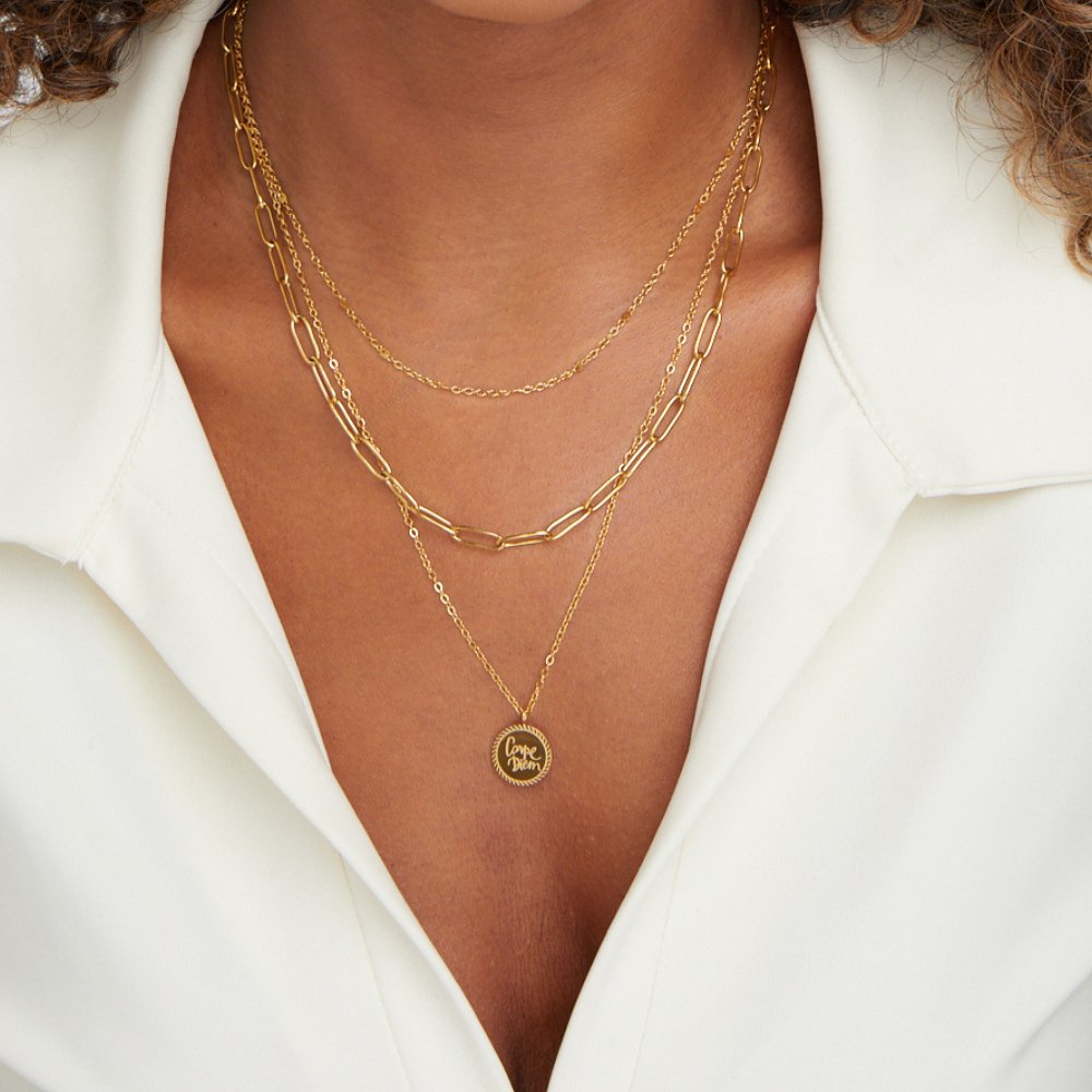 Janie – Collier superposé avec des pièces de monnaie