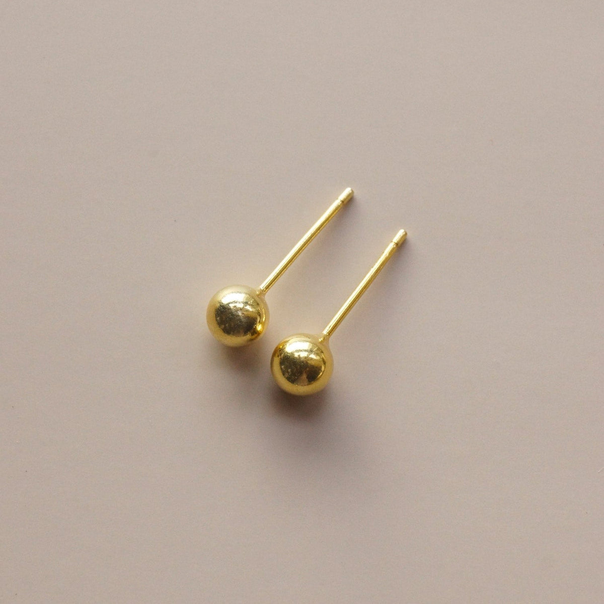 Jacqueline - Boucles d'oreilles en boule