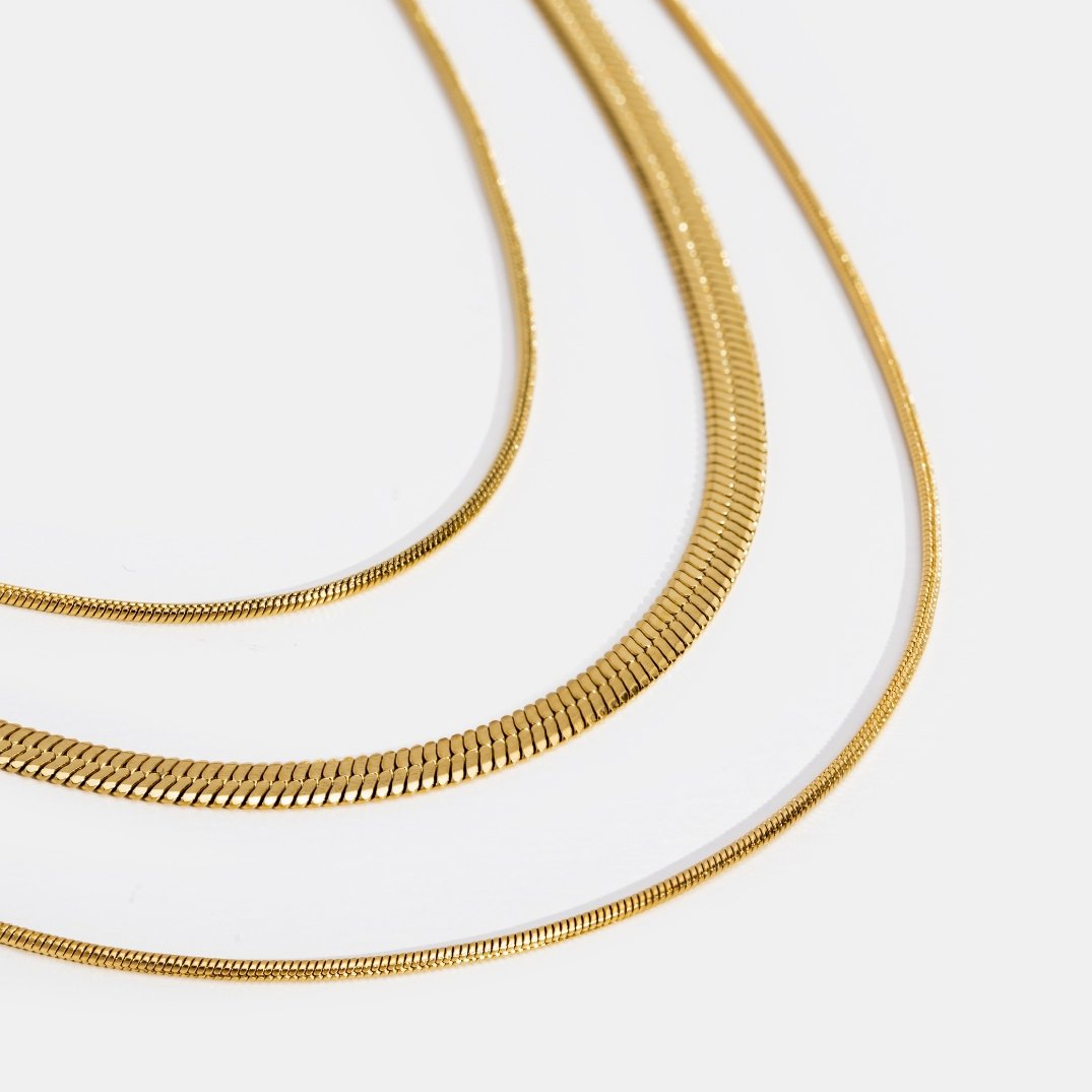 Agot – Collier de Chaîne Multicouche Dorée