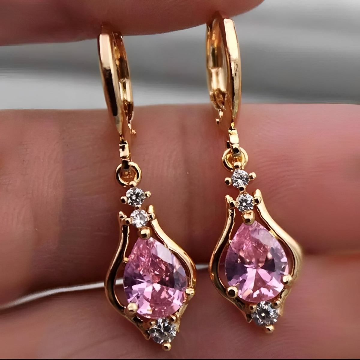 Kate - Boucle d'oreille en cœur arc-en-ciel
