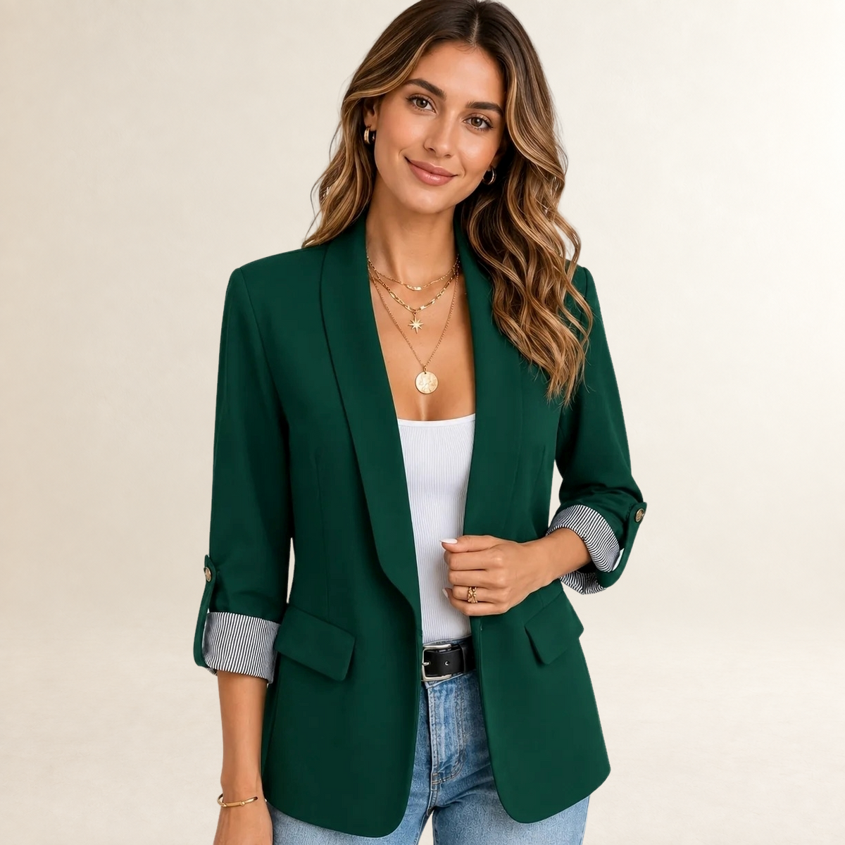 Blazer femme coupe ajustée à ouverture frontale et manches ruchées