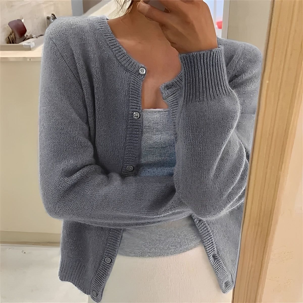 Cardigan femme à boutons, poignets côtelés, coupe régulière
