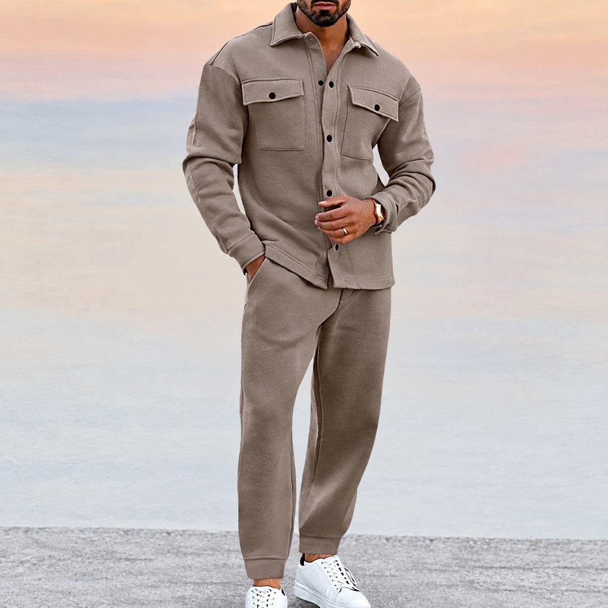 Ensemble sport homme à veste boutonnée avec poches et joggers - coupe décontractée, style actif