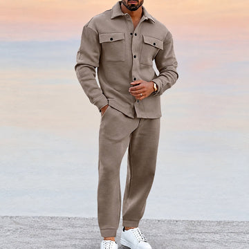 Ensemble sport homme à veste boutonnée avec poches et joggers - coupe décontractée, style actif
