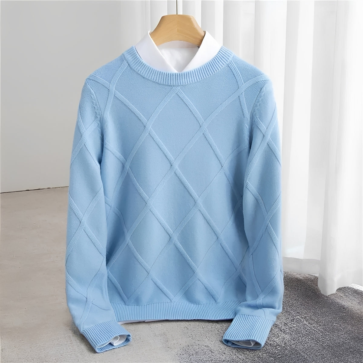 Pull homme col O à motif argyle, poignets côtelés, coupe régulière