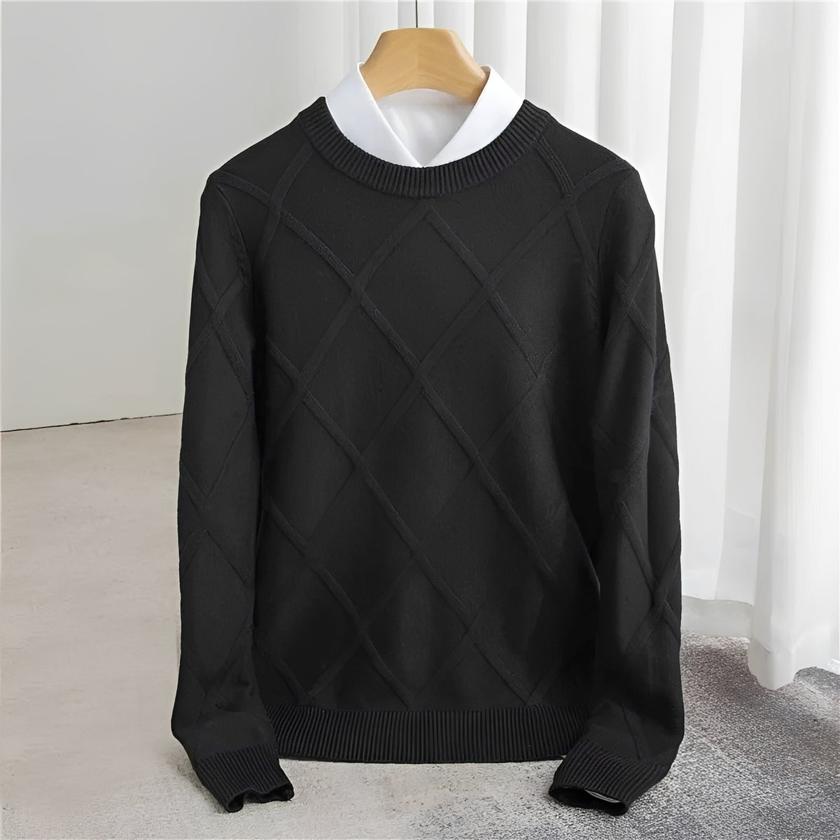 Pull homme col O à motif argyle, poignets côtelés, coupe régulière