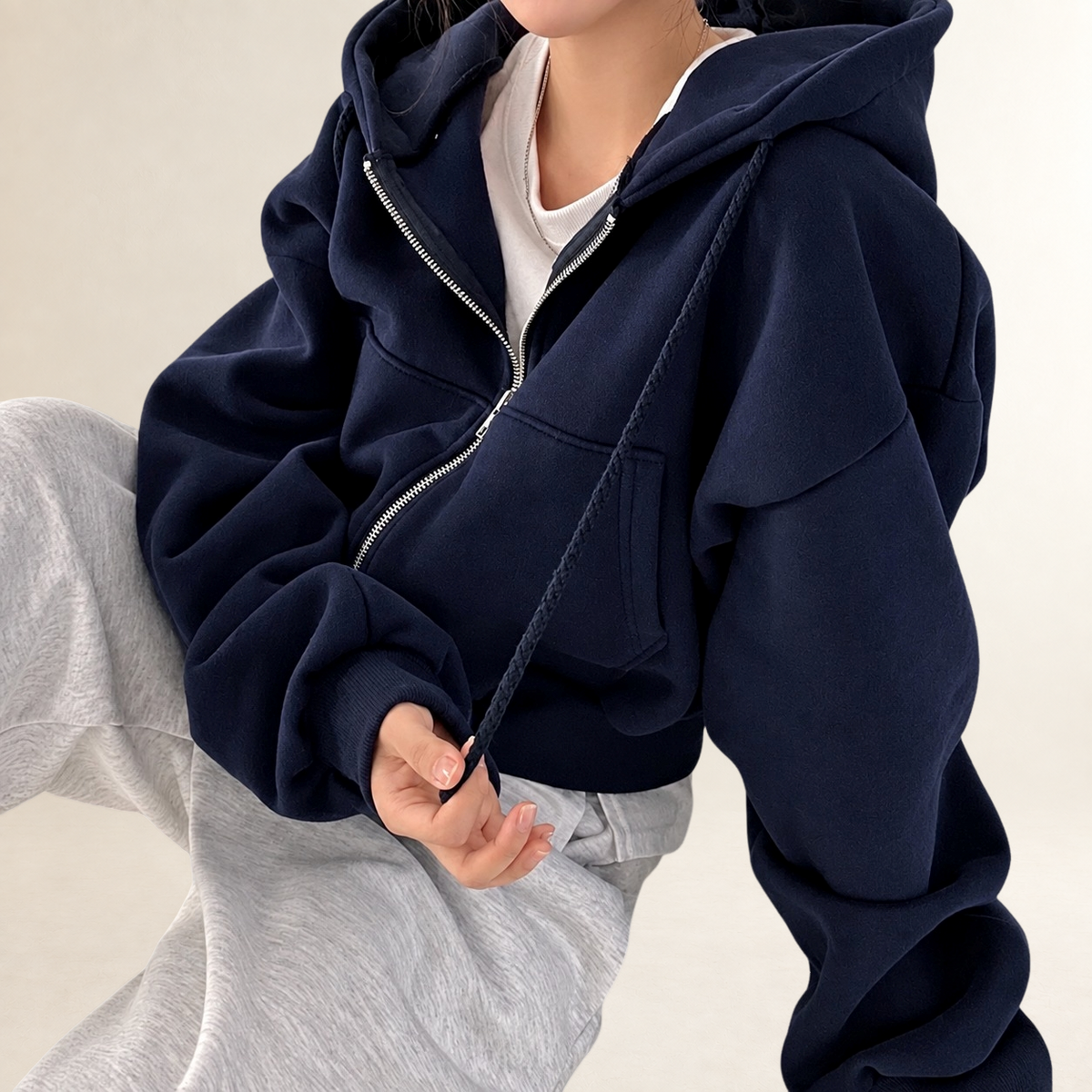 Sweat à capuche femme crop à fermeture éclair et capuche - coupe décontractée
