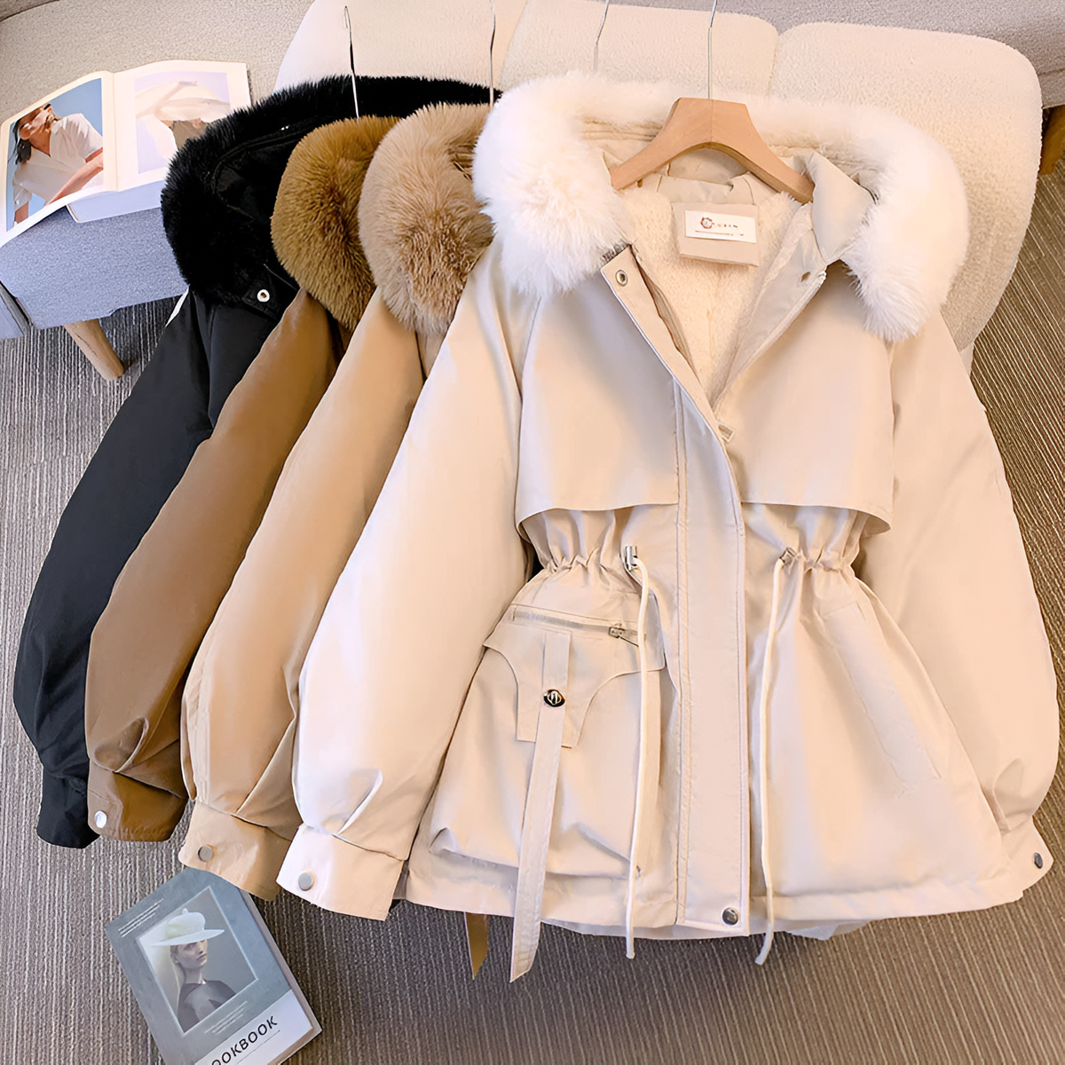 Veste d'hiver pour femme à capuche coupe cintrée avec poches zippées et silhouette élégante