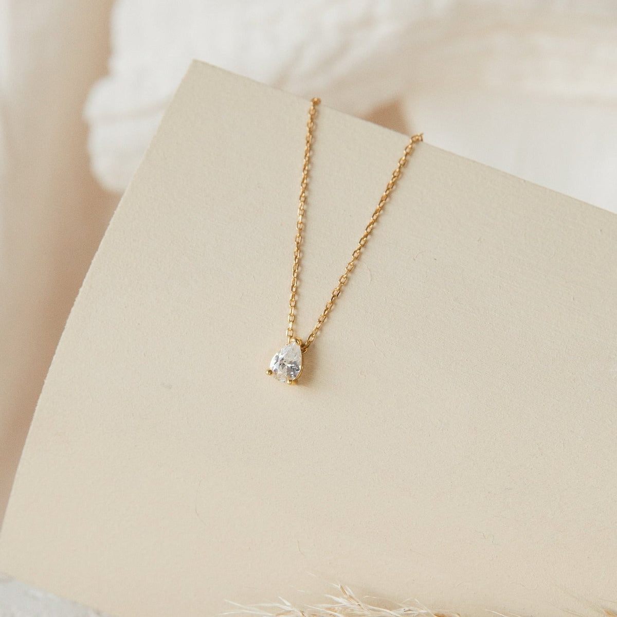 Perle de diamant - Collier en diamant en forme de goutte