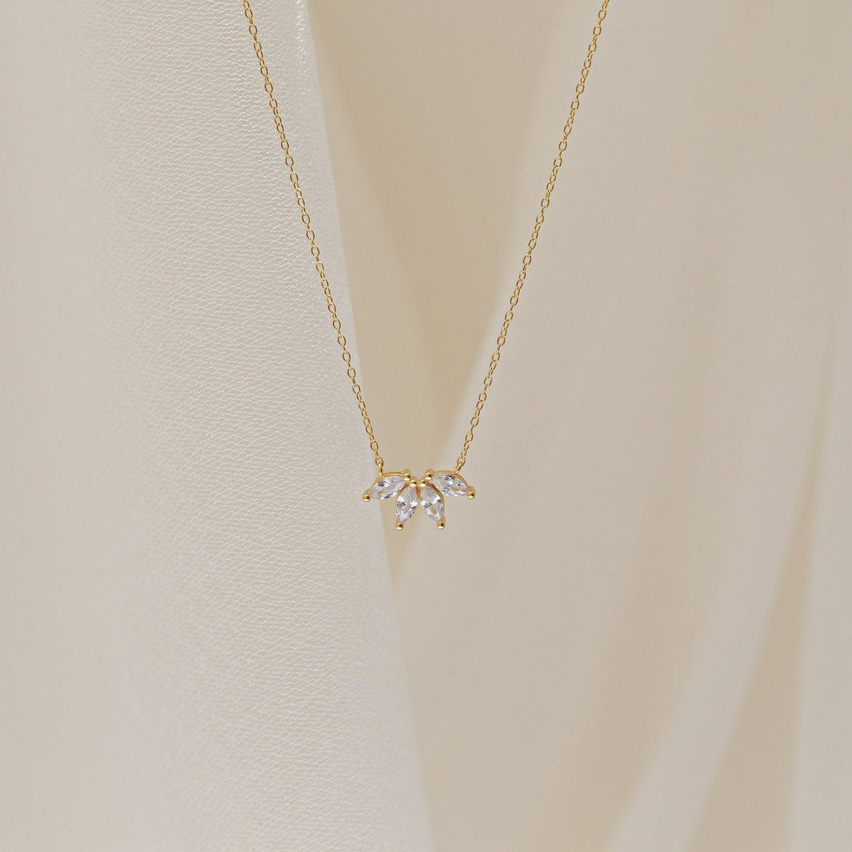 Collier de diamant marquise - Incrustation de pierre marquise