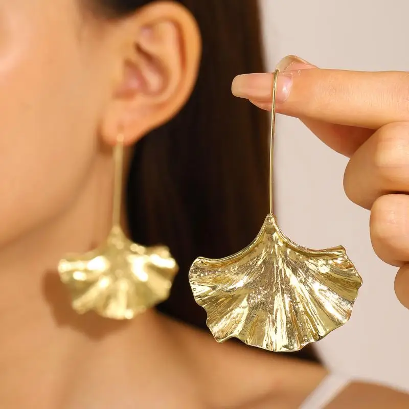 Bliss – Boucles d'oreilles pétales vintage dorées