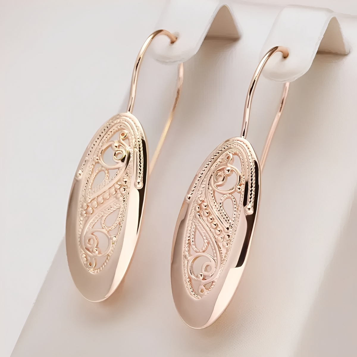 Salma – Boucles d'oreilles Creuses Élégantes