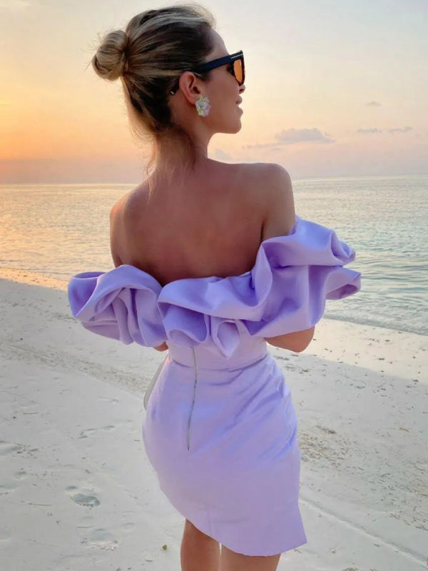 Waverly - Robe à volants en satin hors épaule