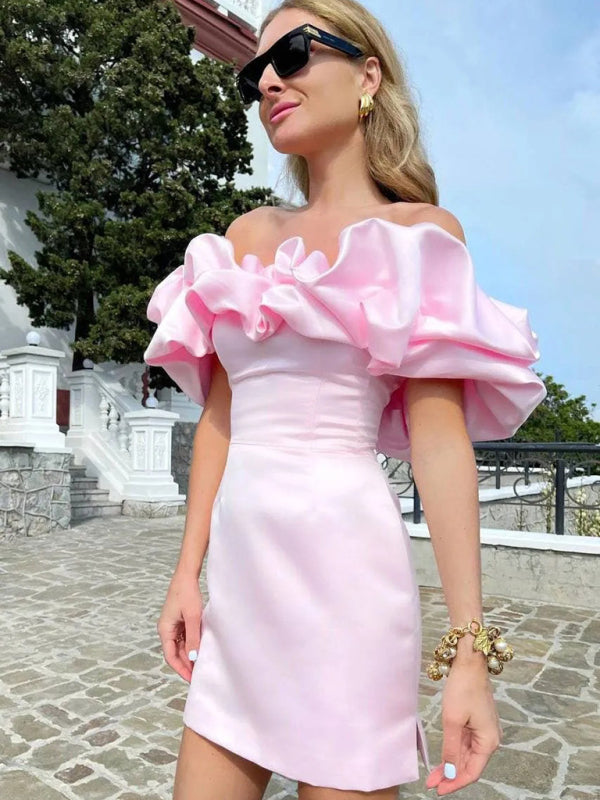 Waverly - Robe à volants en satin hors épaule