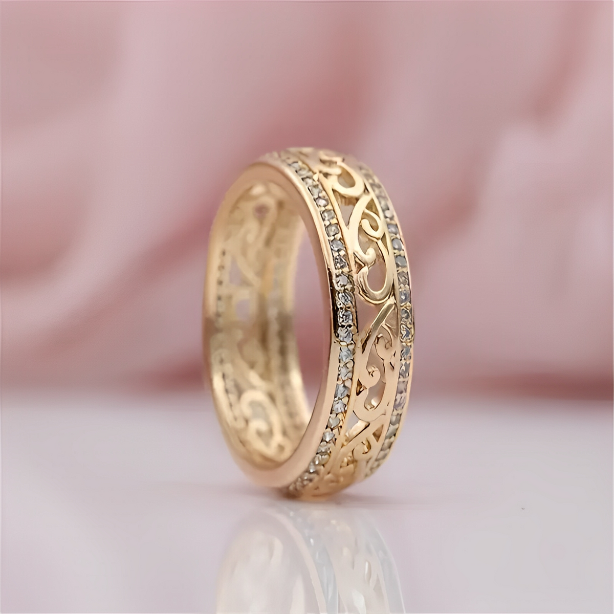 Jevy – Bague dorée large avec des creux