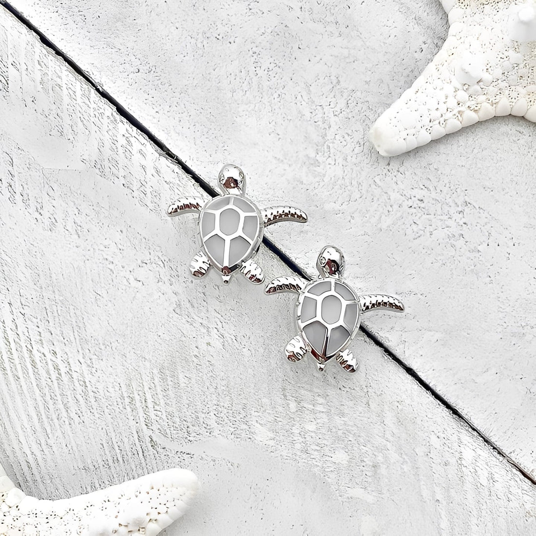 Marina – Boucles d'oreilles avec tortue marine en argent avec opale
