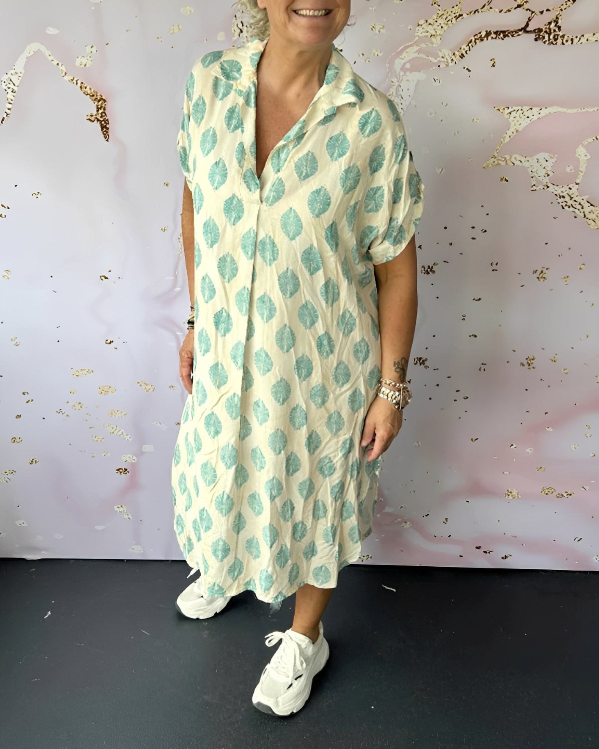 Kristina - Robe ample et élégante avec revers pour femmes