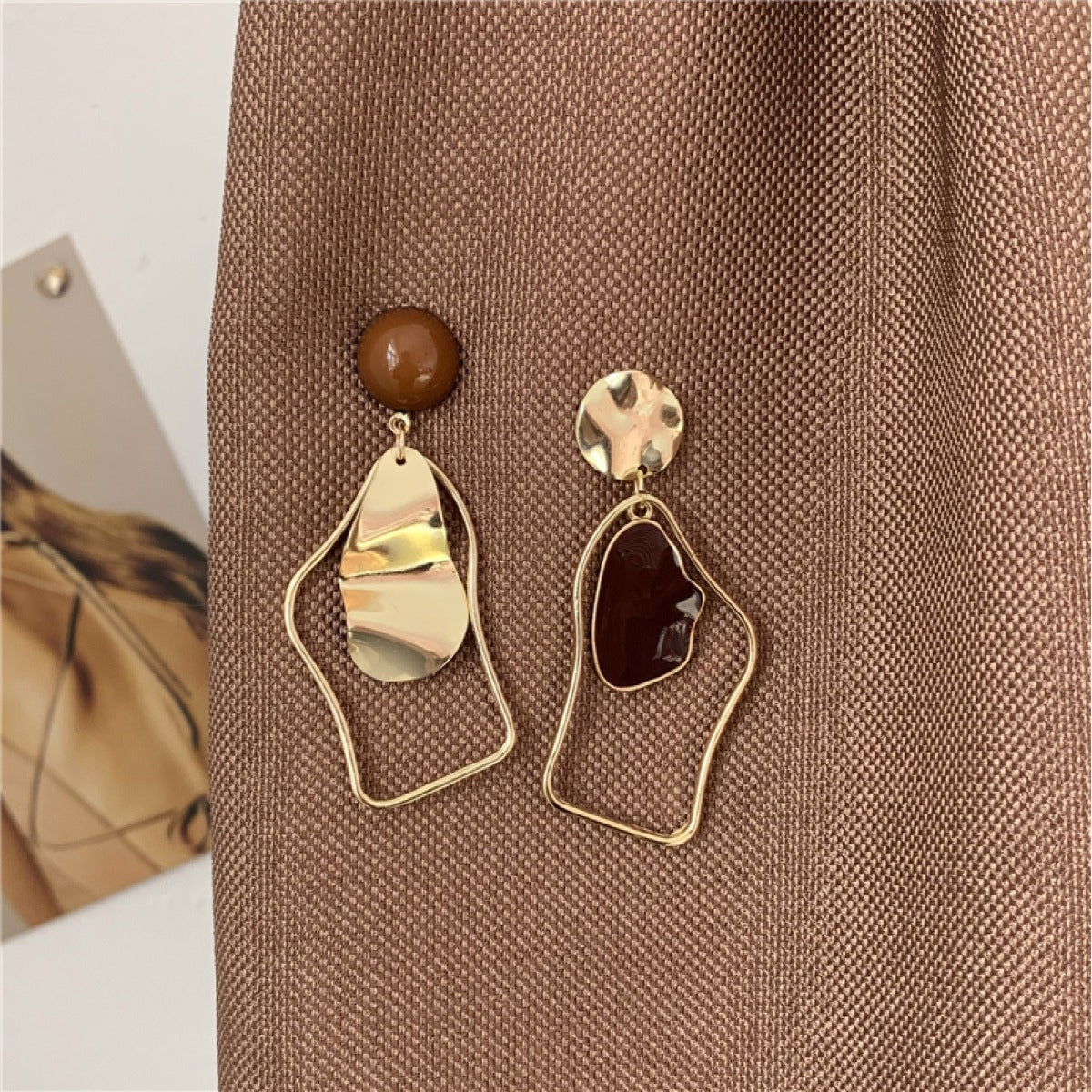 Rhia – Boucles d'oreilles avec pendentifs irréguliers