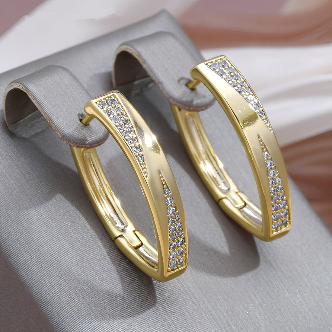 Sophie – Boucles d'oreilles en or et pierres précieuses