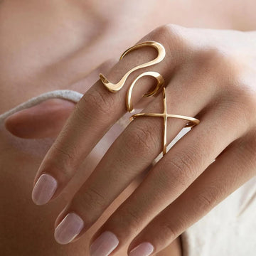 Dori – Bague spirale irrégulière dorée ouverte