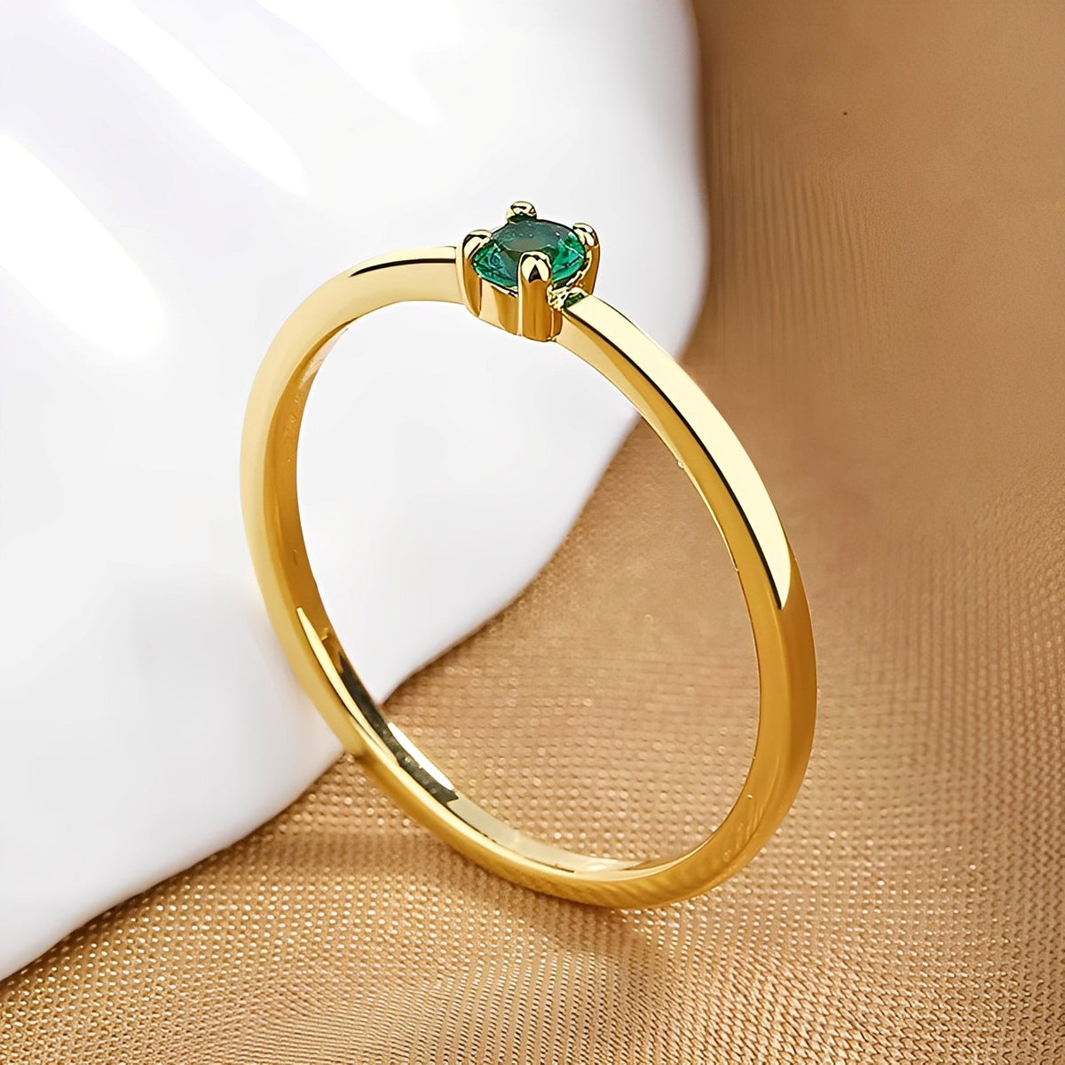 Rowena – Bague empilable en pierre de naissance