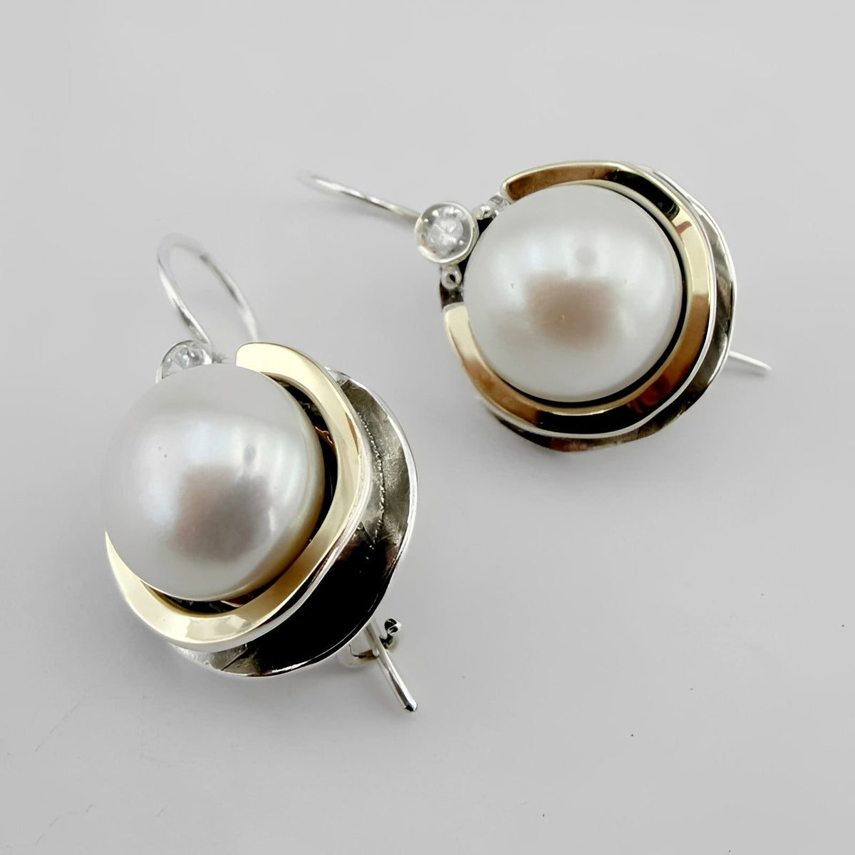 Helena – Boucles d'oreilles vintage avec perles rondes