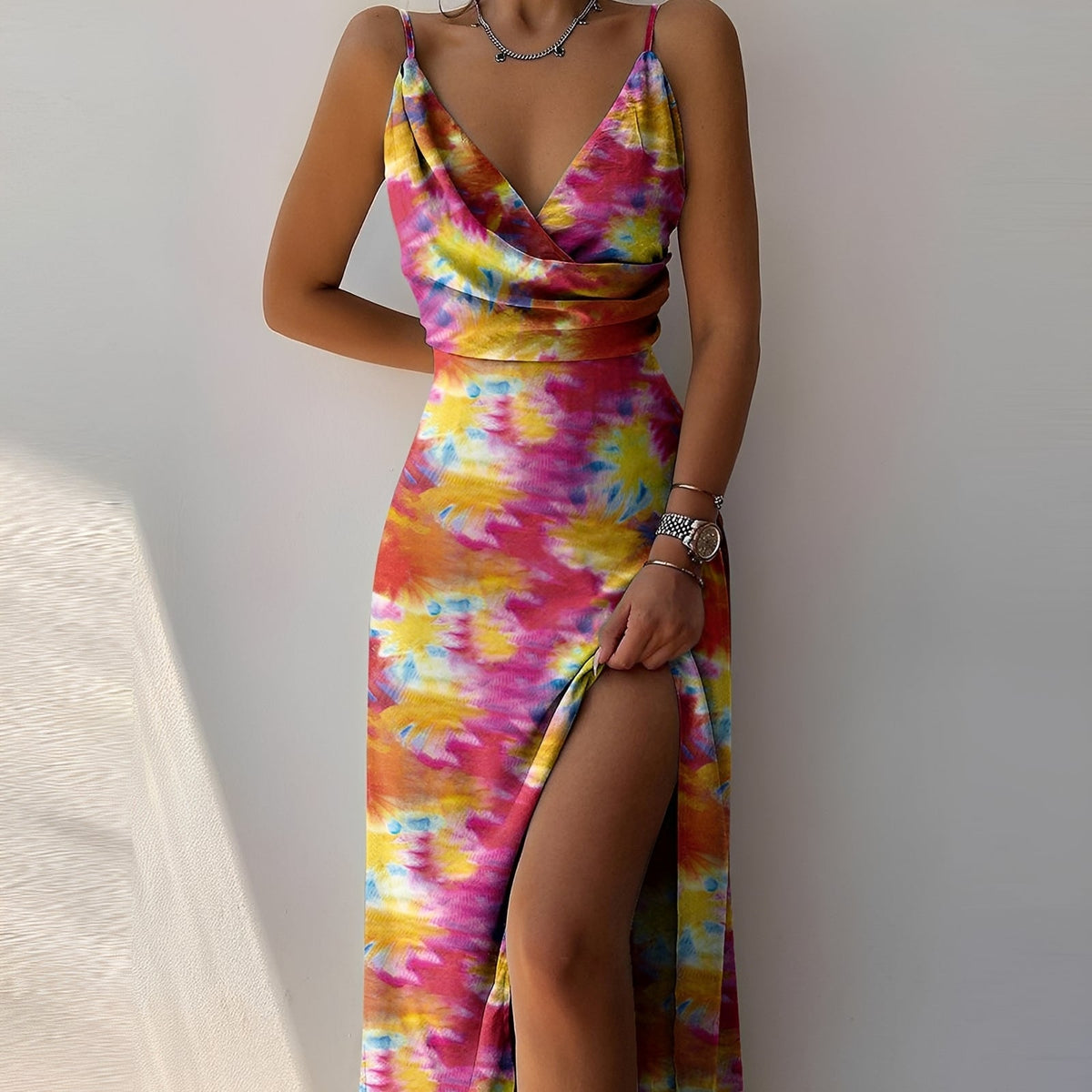 Angela - Robe chic à bretelles avec fente pour femmes
