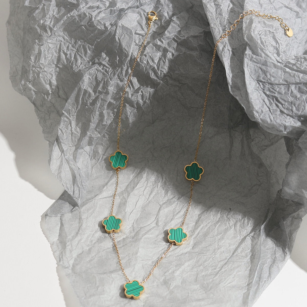 Elise – Ensemble de collier et bracelet Trèfle élégant