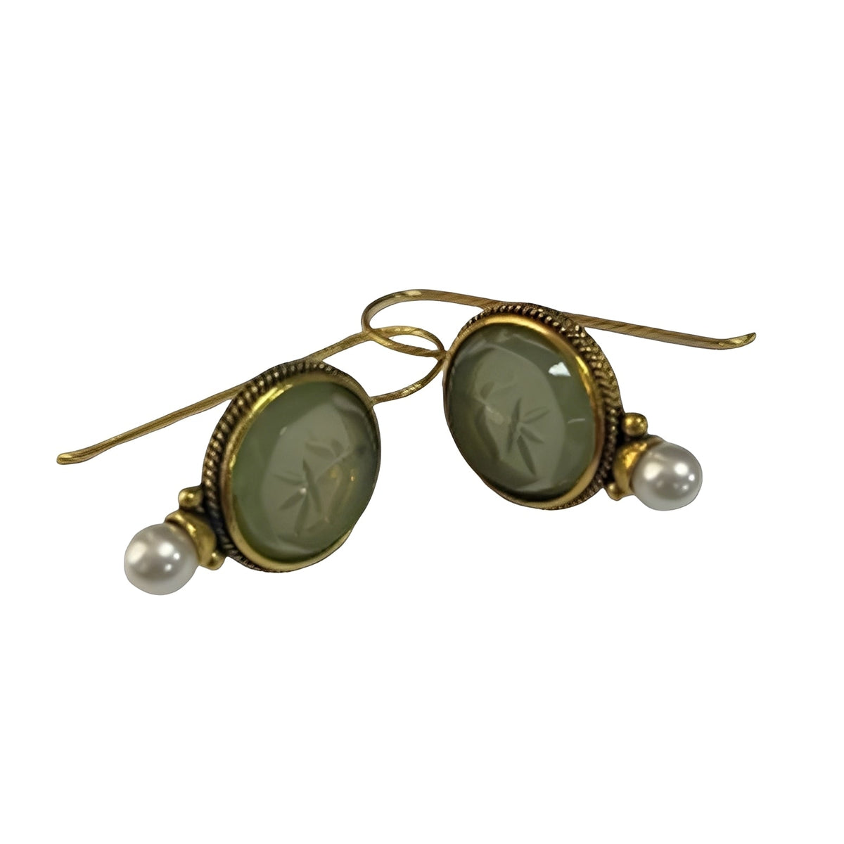 Nolwenn – Boucles d'oreilles vintage en perles et émeraude