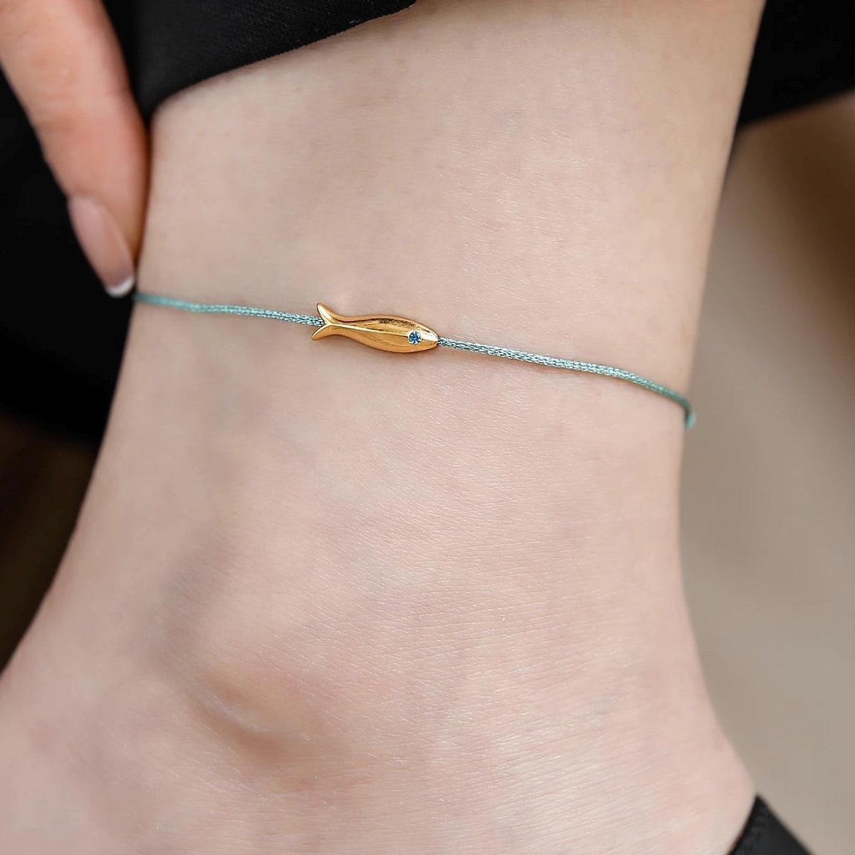 Solara – Bracelet de cheville à éclat fin