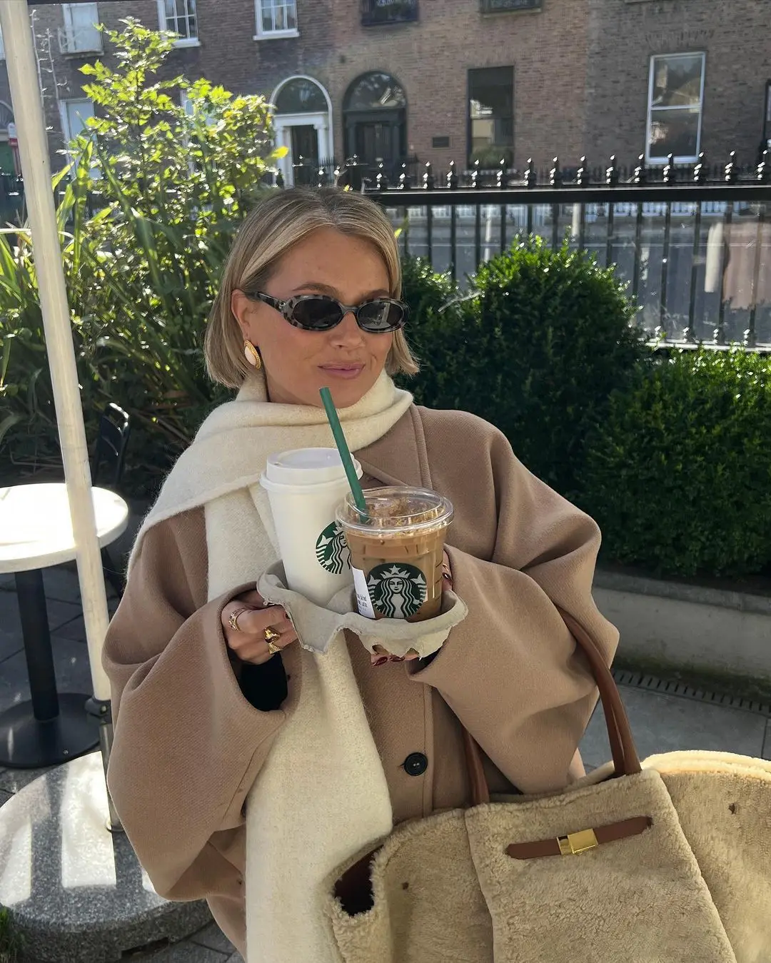 Elena – Manteau Oversize en Laine Mélangée Double-Breasted