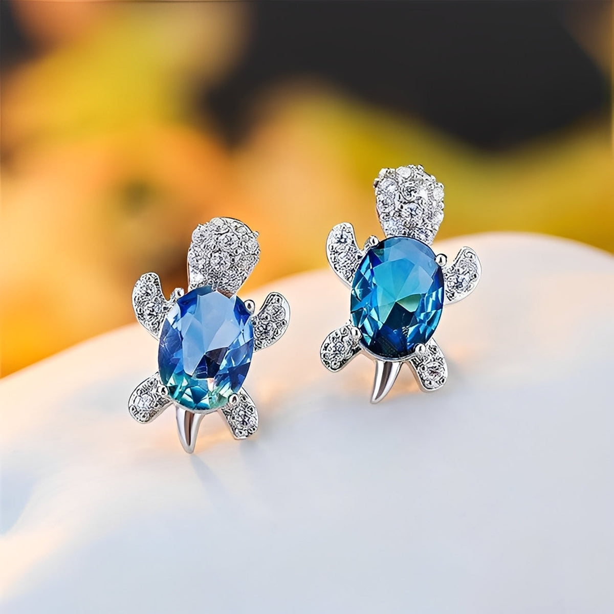 Talia – Boucles d'Oreilles de Tortue Marine en Argent et Zircons