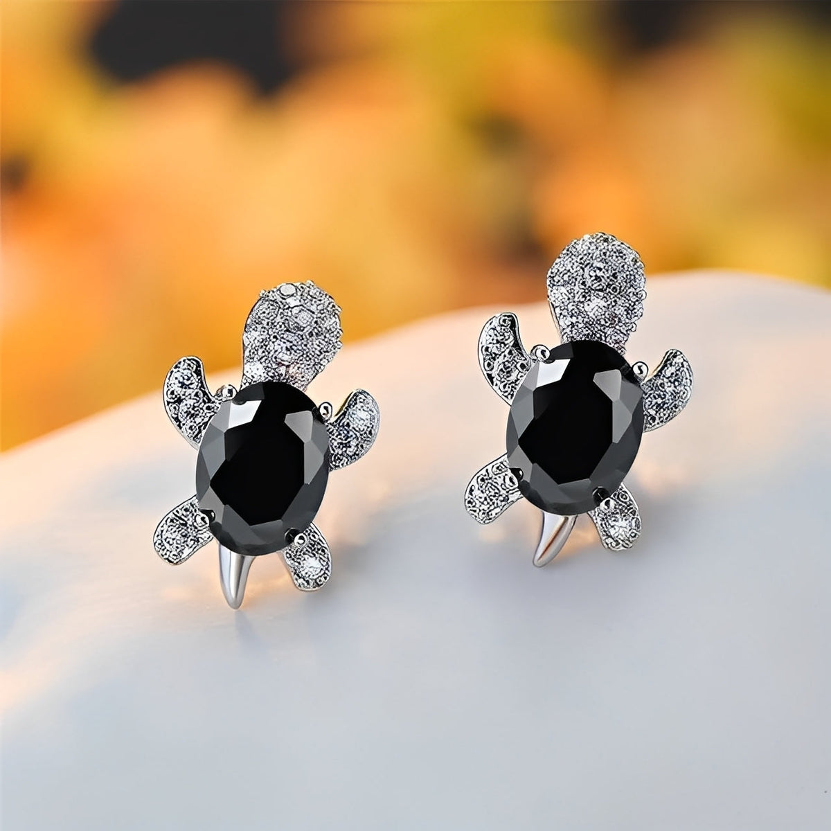 Talia – Boucles d'Oreilles de Tortue Marine en Argent et Zircons