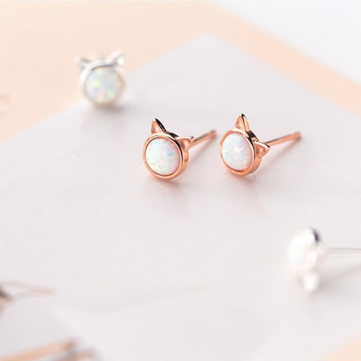 Sepideh - Boucles d'oreilles chat en pierre opale