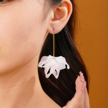 Fariba - Boucles d'oreilles créoles avec fleurs printanières